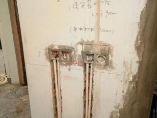 强、弱电路穿线施作