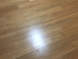 实木复合地板铺设