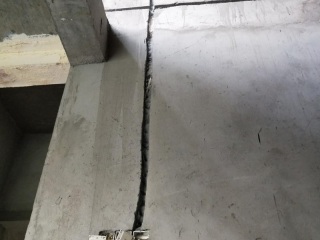 水、电管开槽施作