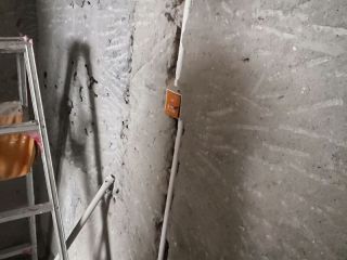 水、电管开槽施作