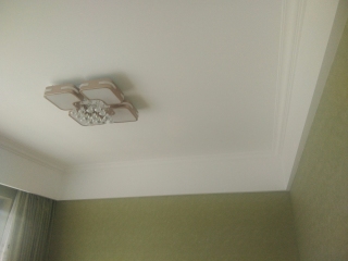 墙、顶面乳胶漆及墙纸铺贴