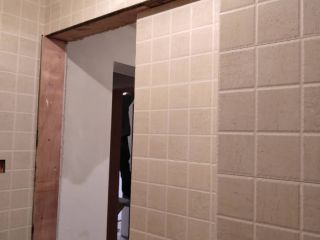 厨房、卫生间墙砖施作