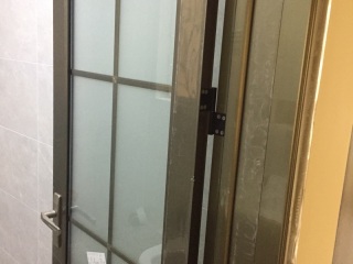 成品门及墙纸铺贴