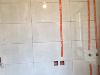 厨房、卫生间墙砖施作