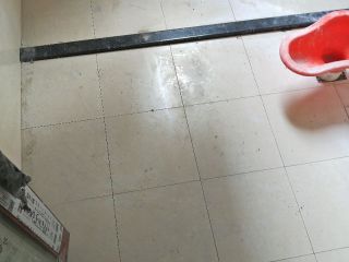 地砖铺贴及地面找平施作