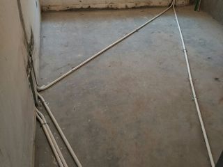 水、电管开槽施工