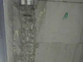 水、电管开槽施作