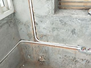 强、弱电路穿线施作