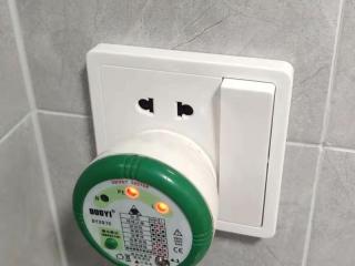 开关、插座面板及灯具安装