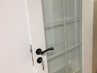 成品门及墙纸铺贴