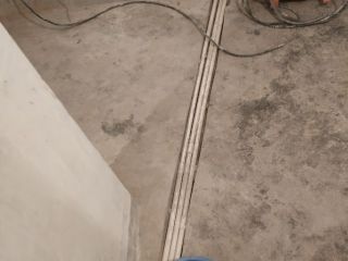 水、电管开槽施工