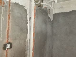 水、电管开槽施作