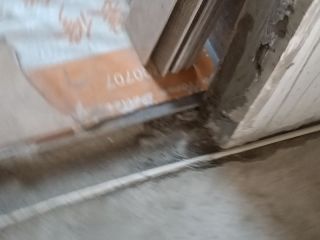 水、电管开槽施作