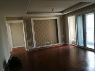 实木复合地板铺设