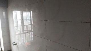 厨房、卫生间墙砖施作