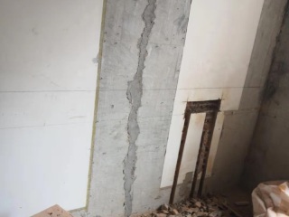 水、电管开槽施工