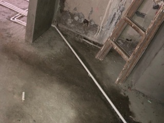 强、弱电路穿线施作