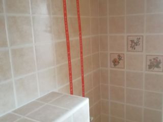 厨房、卫生间墙砖施作