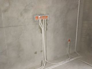 水、电管开槽施作