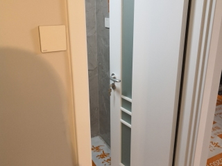 成品门及墙纸铺贴