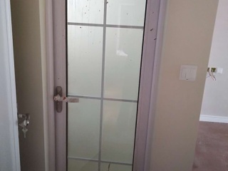 套装门、踢脚线安装