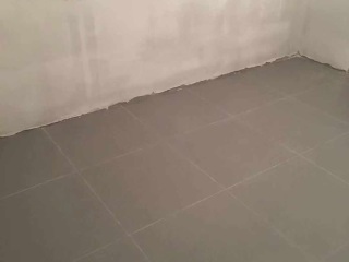 地砖铺贴及地面找平施作