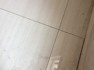 地砖铺贴及地面找平施作