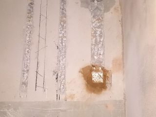 水、电管开槽施作