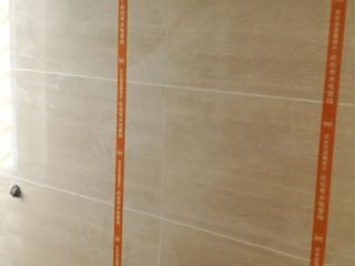厨房、卫生间墙砖施作