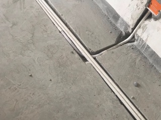 水、电管开槽施工