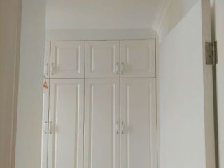 成品门及墙纸铺贴