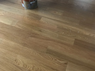 实木复合地板铺设
