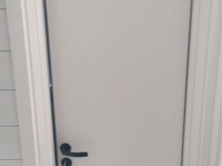 成品门及墙纸铺贴