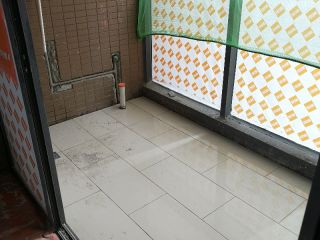 地砖铺贴及地面找平施作