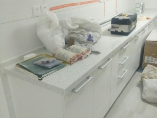 橱柜台面及台盆柜安装