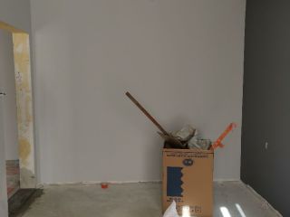 地砖铺贴及地面找平施作