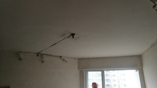 水、电管开槽施作