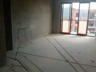 强、弱电布管穿线