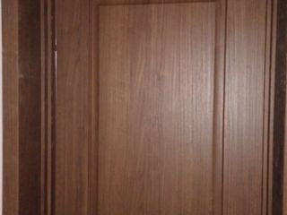 成品门及墙纸铺贴