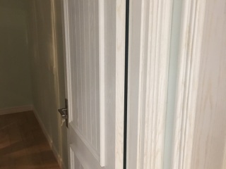 套装门、踢脚线安装