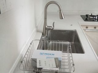 厨房、卫生间墙砖施作