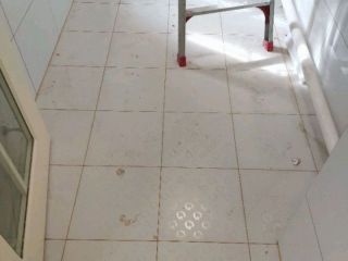 厨房、卫生间墙砖施作