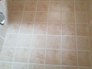 地砖铺贴及地面找平施作