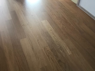实木复合地板铺设