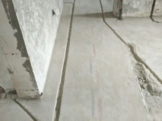水、电管开槽施作