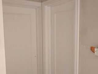 套装门、踢脚线安装