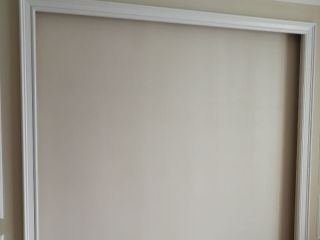 现场背景墙及隔墙施作