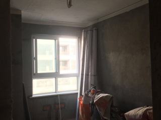 地砖铺贴及地面找平施作