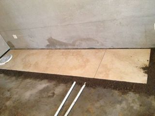 地砖铺贴及地面找平施作