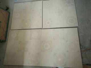 厨房、卫生间墙砖施作